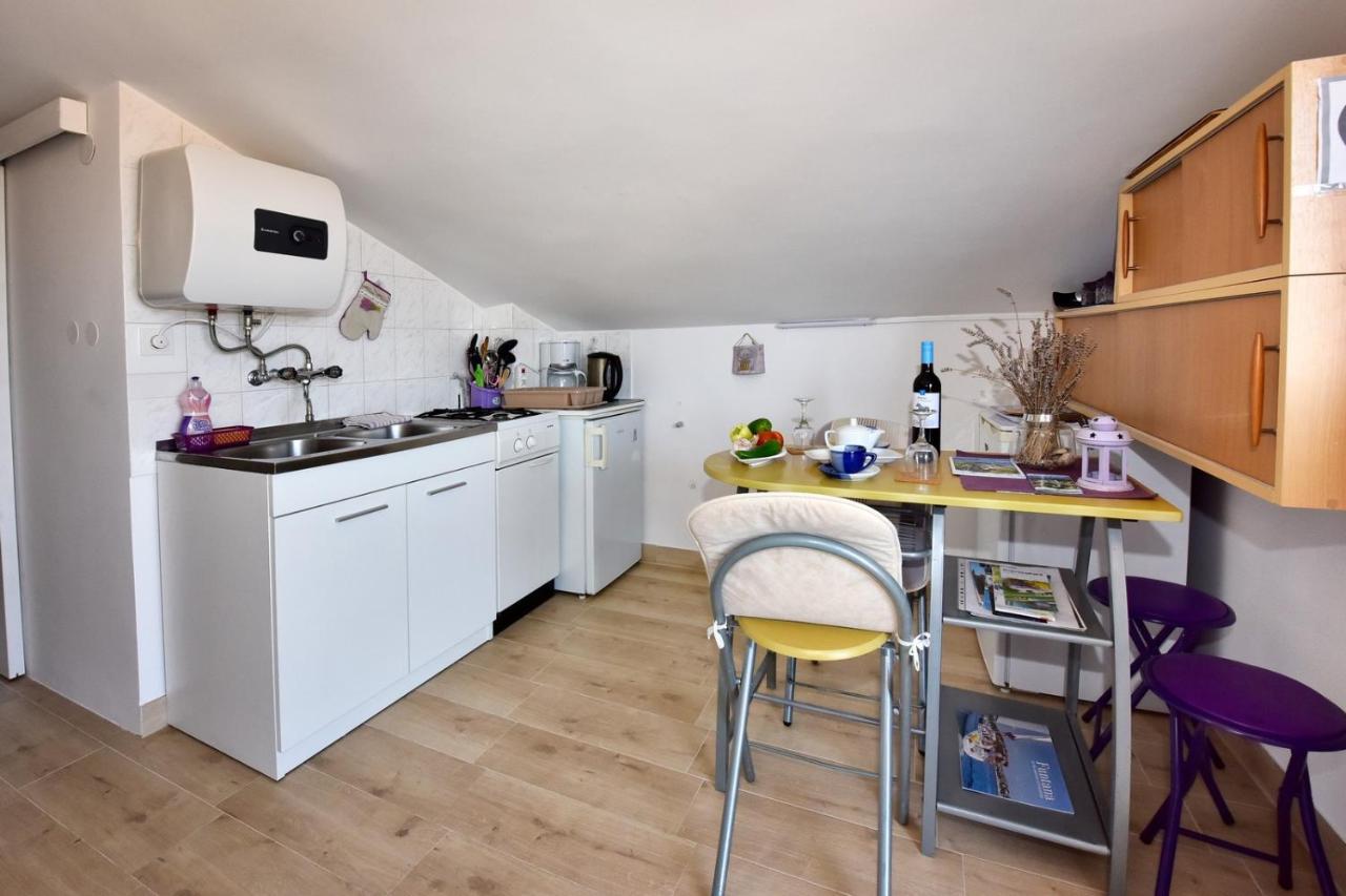 Apartmani Kovac Funtana Esterno foto